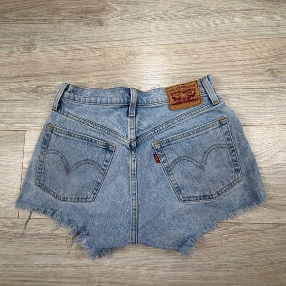 Levis 501 Original High Rise Distressed Denim Shorts Light Wash Blue Womens 25 - Picture 8 of 8